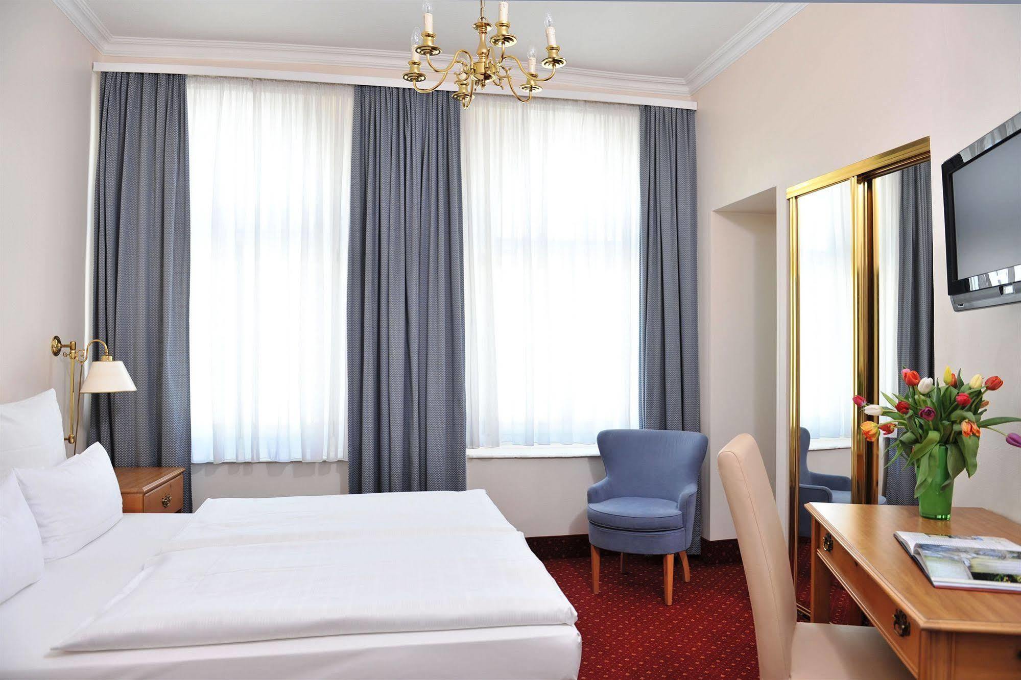 Hotel Fuerst Bismarck Hamburg Ngoại thất bức ảnh